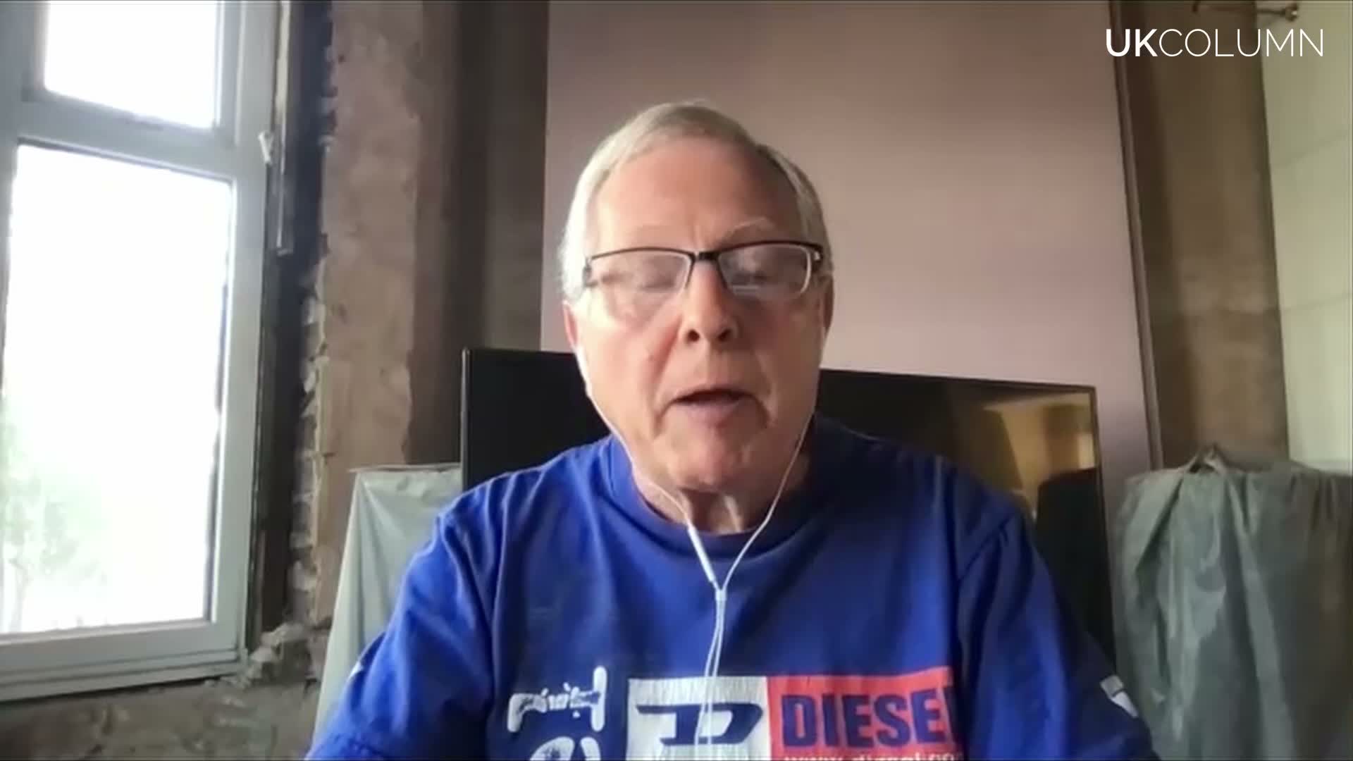 Caught between Debunkers and Believers: Len Duggan on Chemtrails | UK ...