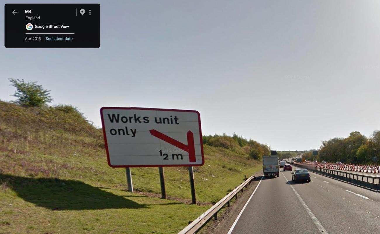 The previous, less deceptive, sign.